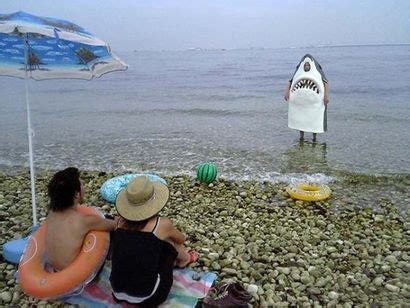 Top 14 Fun & Funny Beach Photos