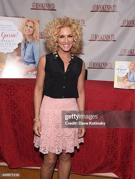 Kimberly Schlapman Signs Copies Of Her New Cookbook Oh Gussie Photos ...