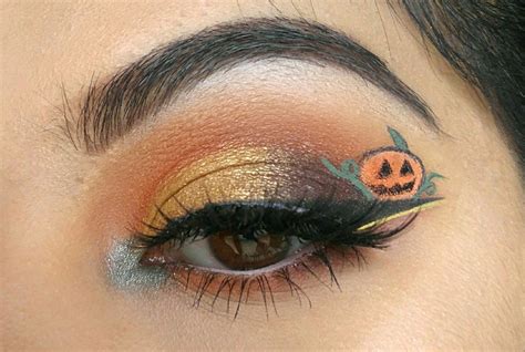 Pumpkin Eye Makeup