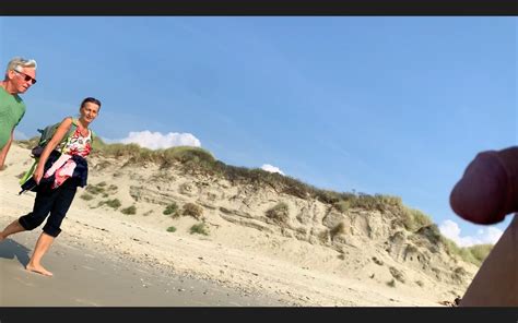 Public beach CFNM Encounter. She did like what she saw. | Scrolller