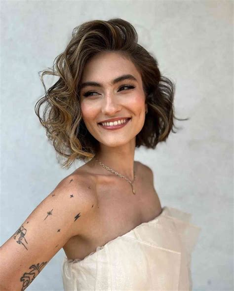 shoulder length wedding hairstyles   big day glamour corner