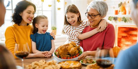 Thanksgiving Ideas for Seniors: 5 Ways to Celebrate - Carespring