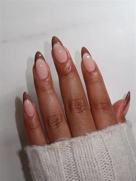 19 Simple Almond Nail Ideas to Inspire Your Next Set – Pixelify