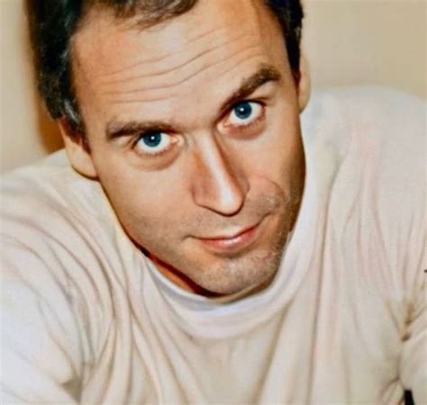 Ted bundy heads on display - teesnet