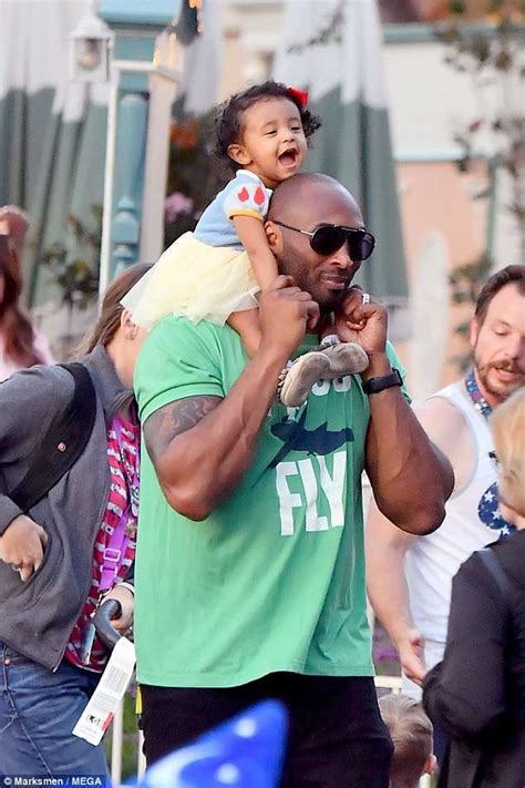 Kobe Bryant bonds with 17-month-old daughter Bianka at Disneyland ...