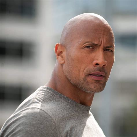 Dwayne Johnson [The Rock] ️ Biografía resumida y corta