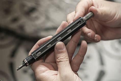 The Mininch Tool Pen 2 Offers Seamless Bit Swapping With Its Pop-A ...
