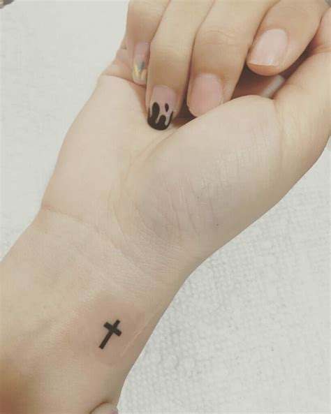 12+ Black Cross Tattoo Ideas To Inspire You!