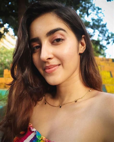 not really fan of closeup pictures but thought of giving it a try 🌸🌈 ...