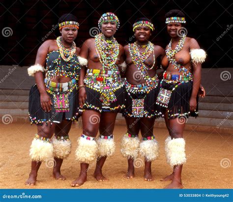 Zulu Maiden Dancing Group at Cultural Village Editorial Stock Image ...