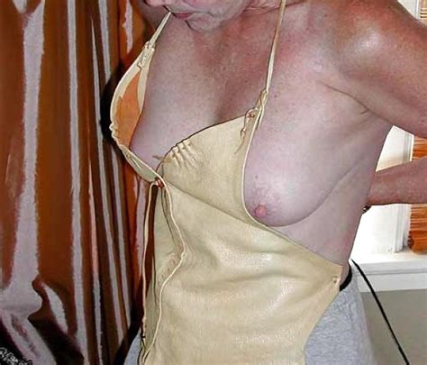 Down blouse both nips showing 3 Porn Pictures, XXX Photos, Sex Images