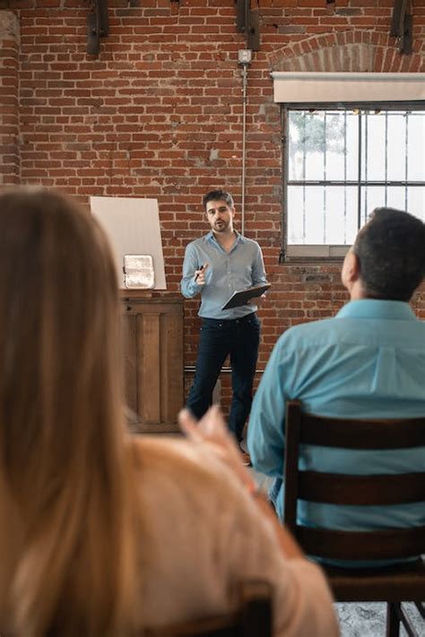 40,000+ Best Standing Photos · 100% Free Download · Pexels Stock Photos