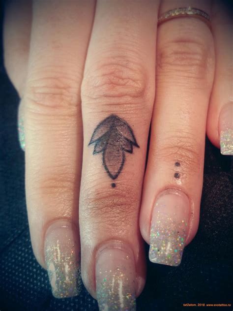 Tattoo uploaded by Вадим • Тату на пальцах - лотос и точки. Лотос был ...