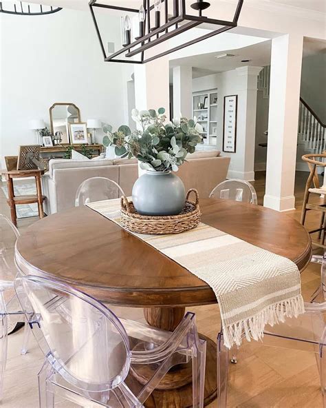 elegant  runner  table enhance style functionality