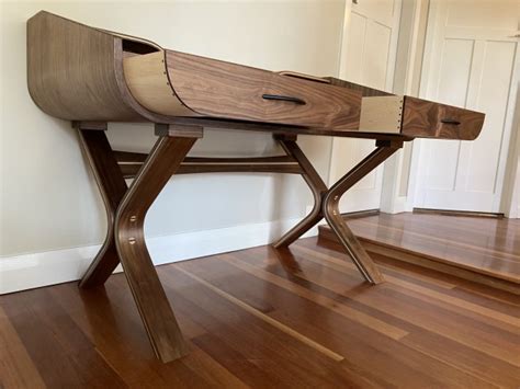Contemporary Curved Desk - Australian Wood Review
