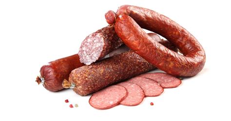Из чего делают колбасу: состав, этапы и технология производства ...