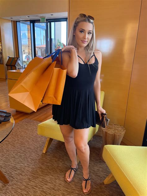 Samantha Gangewere's feet