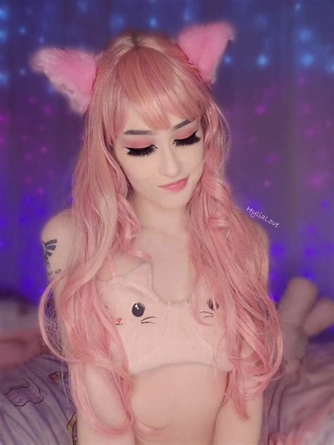 Discover more like Clothedwomen: Pretty kitty ️ and Related Content