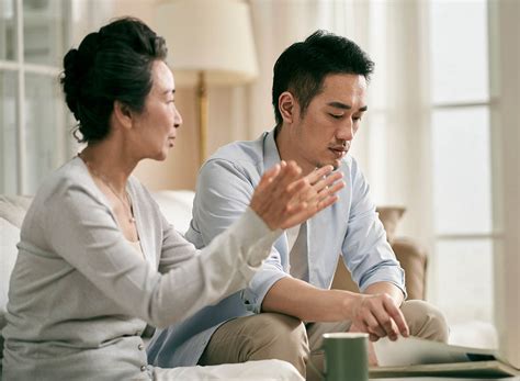 7 Biggest Narcissistic Mother Traits, According to a Therapist — Best Life