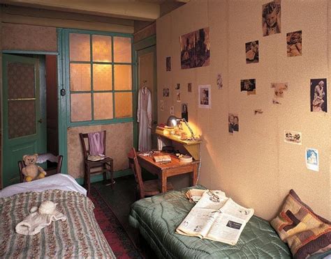 Quarto De Anne Frank - Casa de Anne Frank: visita ao museu em Amsterdam - D&D Mundo Afora