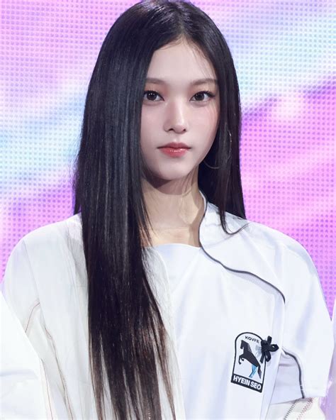 NEWJEANS 뉴진스 HAERIN 해린 (@haerin.newjeans) • Instagram photos and videos