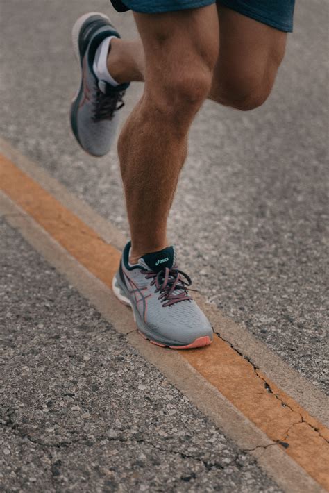 What are Shin Splints & What Causes Them? | The Physios