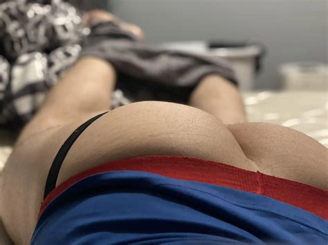 Hump day vibes | Scrolller