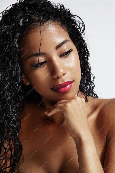 Free Photo | Pretty latin woman with a wet hair