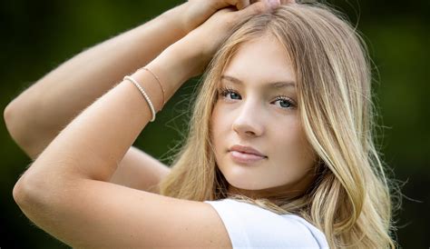 Passed out girl has her fuzzy belly exposed and groped : r