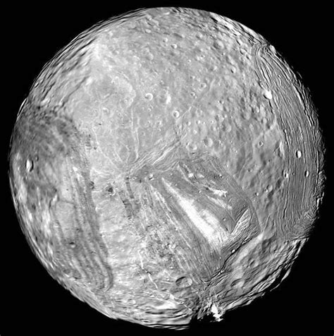 Miranda (lune) — Wikipédia