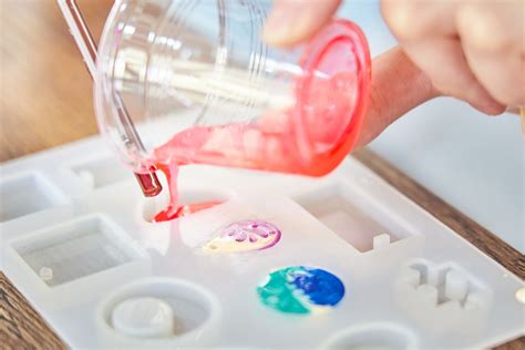 Is Resin Toxic When Dry? | Detailed Guide ~ Housekeepingbay