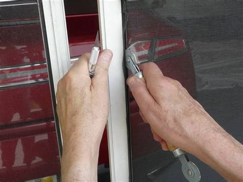 how to install garage screen