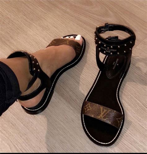 Louis Vuitton Black Heel Sandals | semashow.com