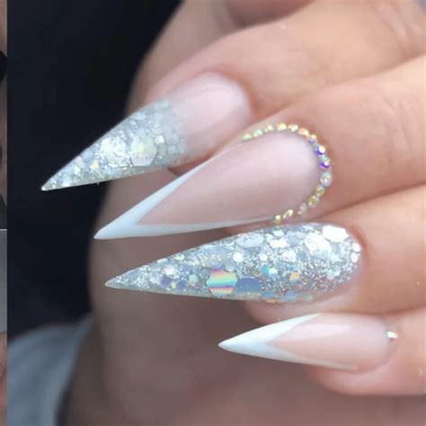 Decoração De Unha Prata - Unhas Prata 2025: Efeito Espelhado e Ideias de Decoração