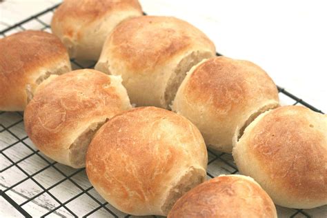 White Bread Rolls Recipe Easy at Jennifer Tucker blog