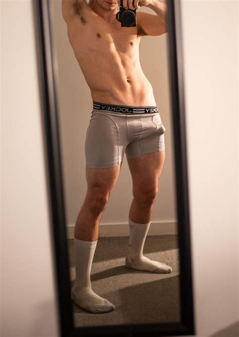 Happy Friday from my big boxer brief bulge! : r/Bulges