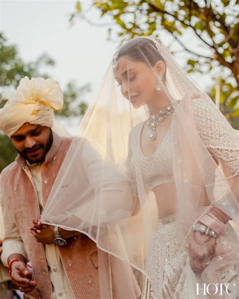 ethereal goa wedding  exuded modern royalty wedmegood