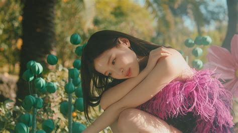 Oh My Girl - Dun Dun Dance who's who - K-Pop Database / dbkpop.com