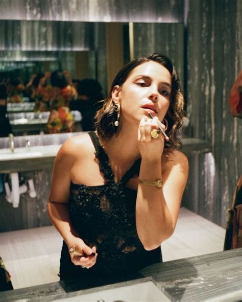 Picture of Inde Navarrette