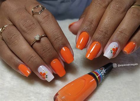 Unhas Laranja Com Branco - Unhas decoradas laranja: 36 Inspirações com a cor que vai te encantar!