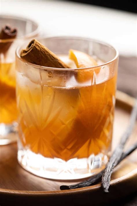 Vanilla Cinnamon Old Fashioned | Recipe | Alcohol drink recipes ...