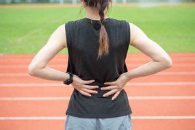 Middle Back Pain Left Side: Causes, Organs, Relief
