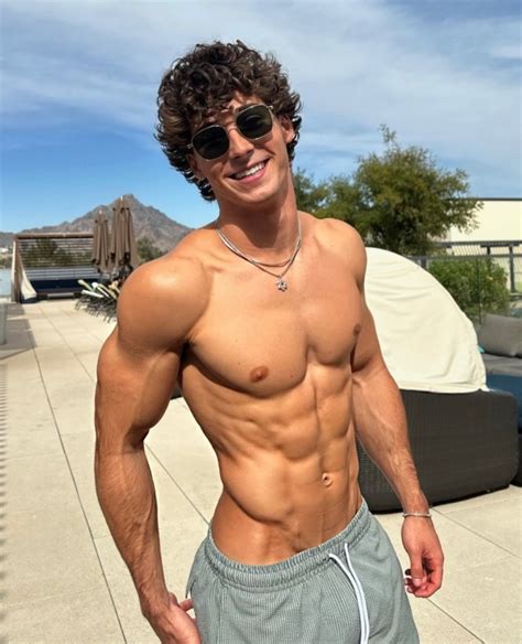 Young. Dumb. And gutters ready for cum! – @welcometomuscleville on Tumblr