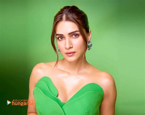kriti sanon wallpapers kriti sanon   bollywood hungama