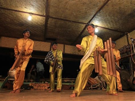 Alat Musik Calung Berjenis Idiofon Menghasilkan Harmoni Indah