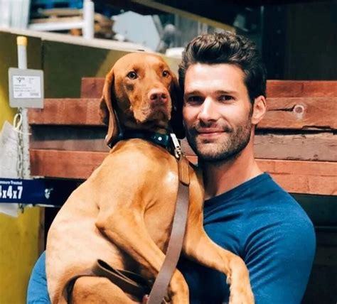 Aaron O'Connell Pets - Celebrity Pets