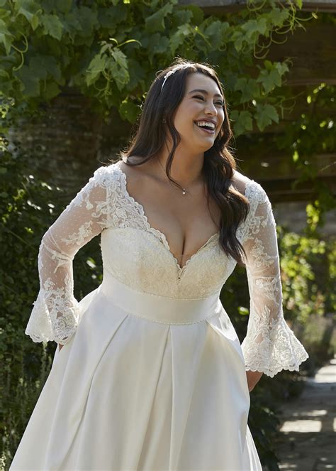 Alex-Mae | Romantica