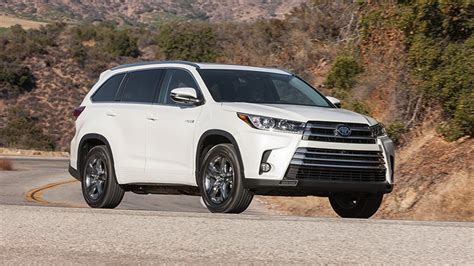 2017 Toyota Highlander hybrid test drive: a big SUV that delivers big ...