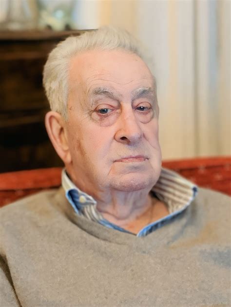 Traditionalists argue that necrologie services should stay in print 30