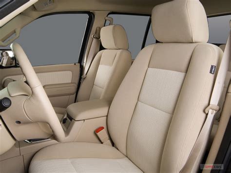 2007 Ford Explorer Sport Trac: 7 Interior Photos | U.S. News